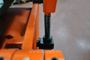 Фото 7 - Станок листогибочный ручной сегментный STALEX W2.5x2540A.