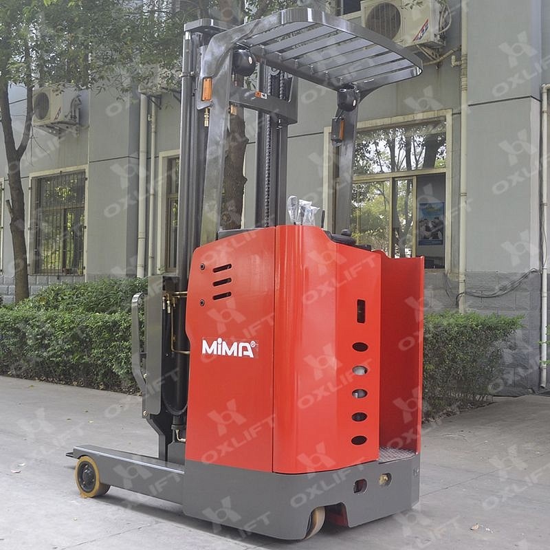 Фото 25 - Ричтраки с кабиной стоя MF15-35 OXLIFT.